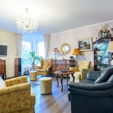 Light, Spacious In The Heart Of Apartment *